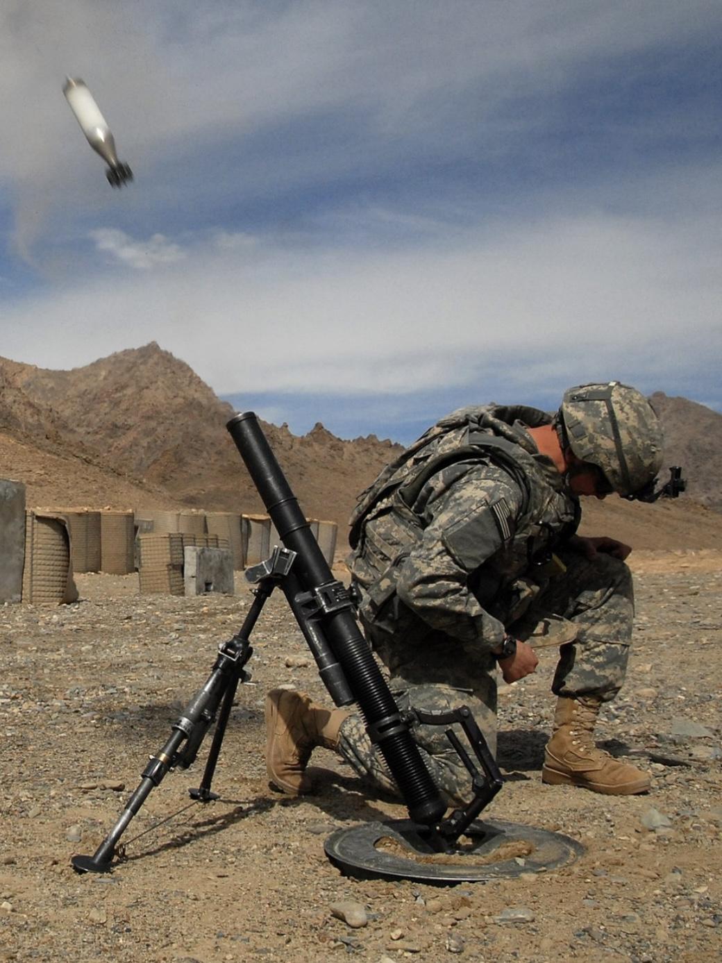 Military mortar fire weapon 