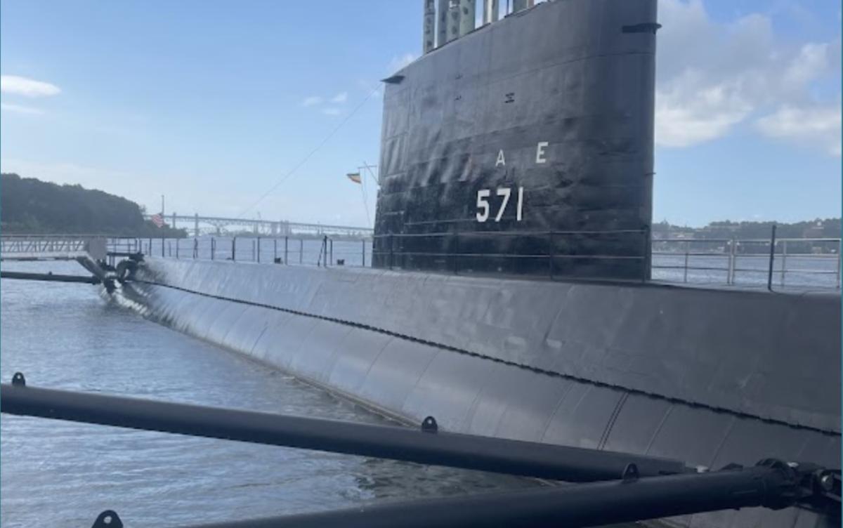 Submarine 