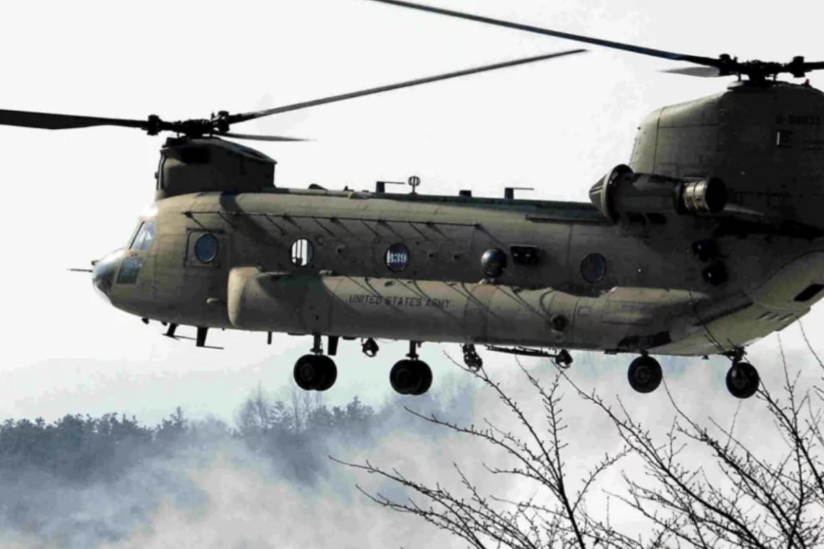 Chinook helicopter 