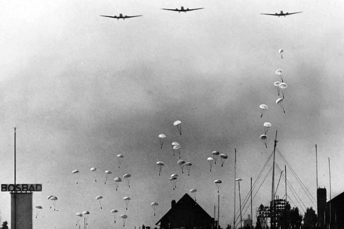 Parachuting paras 